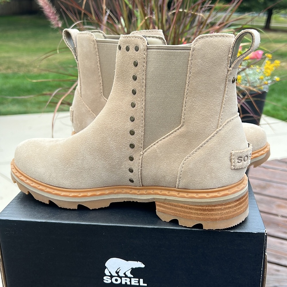 Sorel Lennox Chelsea Stud Boots